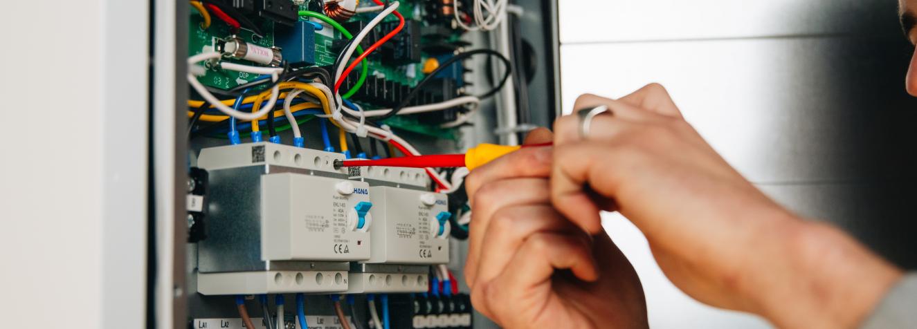 steutel-elektra-header