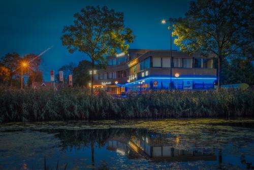 Bedrijfspand Bijdevaate